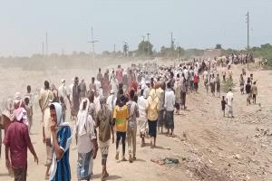 طبيب الكادحين "عبود العمود" .. رحيل مفاجئ وحزن عميق يعم أرجاء مدينة الكود بأبين