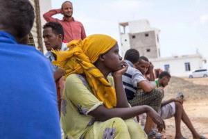 وصول دفعة جديدة من المهاجرين الأفارقة إلى شبوة والشرطة تُلقي القبض عليهم