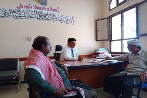 مدير عام الروضة يتفقد الانضباط الوظيفي في أول أيام الدوام الرسمي
