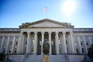 واشنطن تفرض أكبر حزمة عقوبات على الحوثيين وتستهدف شبكات تهريب وتمويل عبر موانئ الحديدة