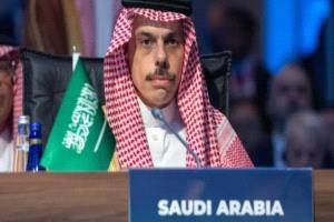 وزير الخارجية السعودي: ندين الاعتداءات الإسرائيلية السافرة تجاه إيران