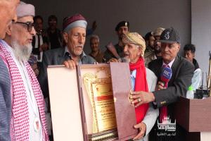 مصلح اجتماعي يفوز بجائزة العر التقديرية