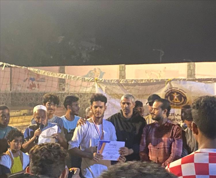 الرباع علي زكريا باهرمز يحقق ذهبية بطولة الشهيد أنيس حبيب