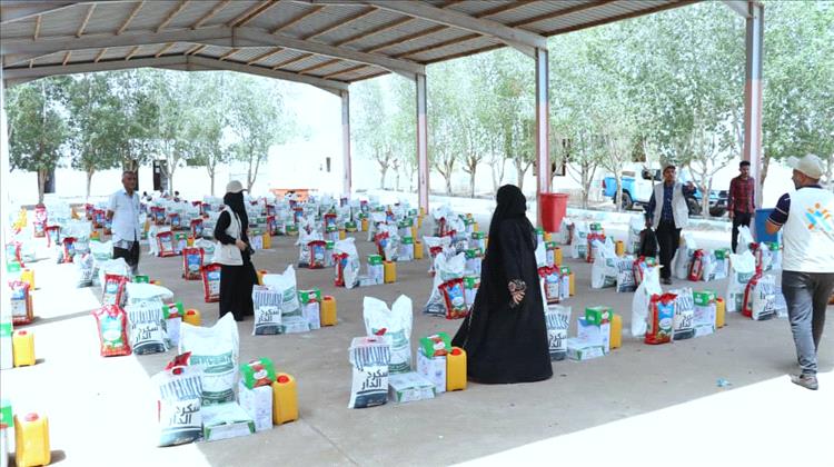 مرايا المستقبل تواصل توزيع السلال الغذائية ضمن مشروع الإغاثة الإنسانية 2025