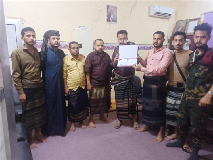 طلاب الكلية الحربية يكرّمون العقيدين فواز القاسمي وماهر الحجيلي تقديرًا لإسهاماتهما الكبيرة في دعم مسيرتهم العسكرية