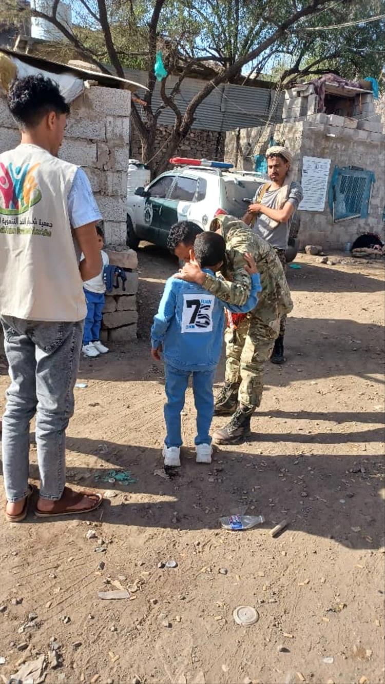 جمعية شباب الغد التنموية الإنسانية تحتفي بعيد الفطر بزيارة النقاط الأمنية والمرافق الصحية