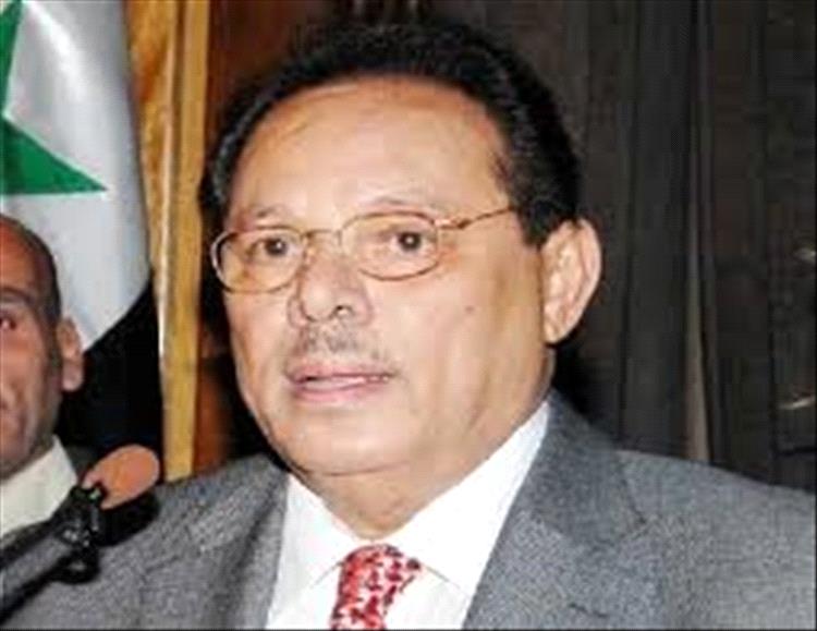 الرئيس علي ناصر محمد يوجه تحية لعمال اليمن والعالم في عيدهم العالمي