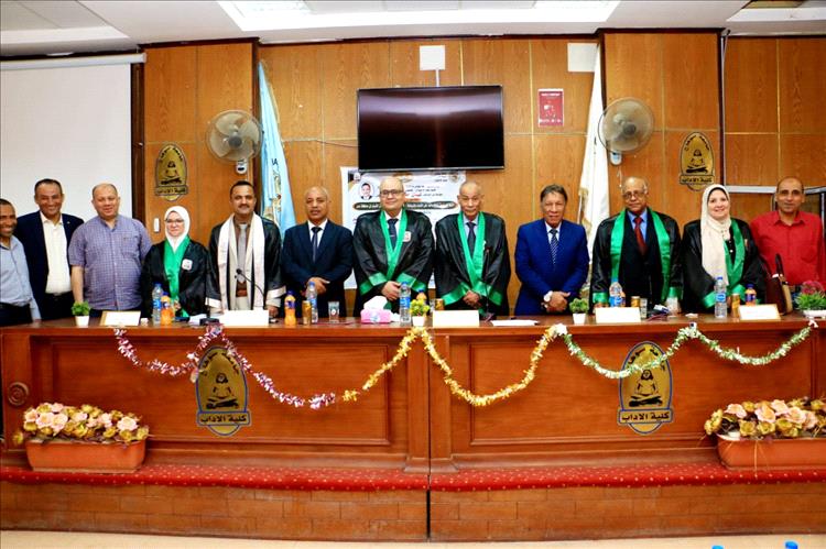 جامعة سوهاج تمنج الباحث “فهمان حمادة حسن" درجة الدكتوراه بأعلى مرتبة