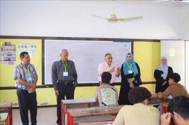 انتقالي الشيخ عثمان وإدارة التربية والتعليم ومجلس الآباء والأمهات يتفقدون سير امتحانات الثانوية العامة الوزارية للعام 2024–2025م