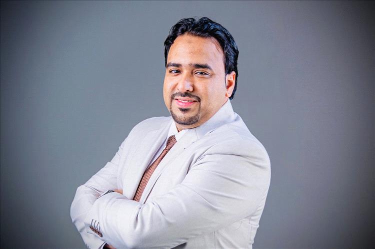 لقاء خاص مع الخبير الاقتصادي فارس النجار لصحيفة عدن الغد: 
