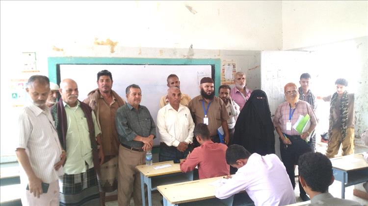 مأمور لودر ورئيس المجلس الإنتقالي ومدير التربية وممثلا الوزارة يزورون عدد من المراكز الإختبارية