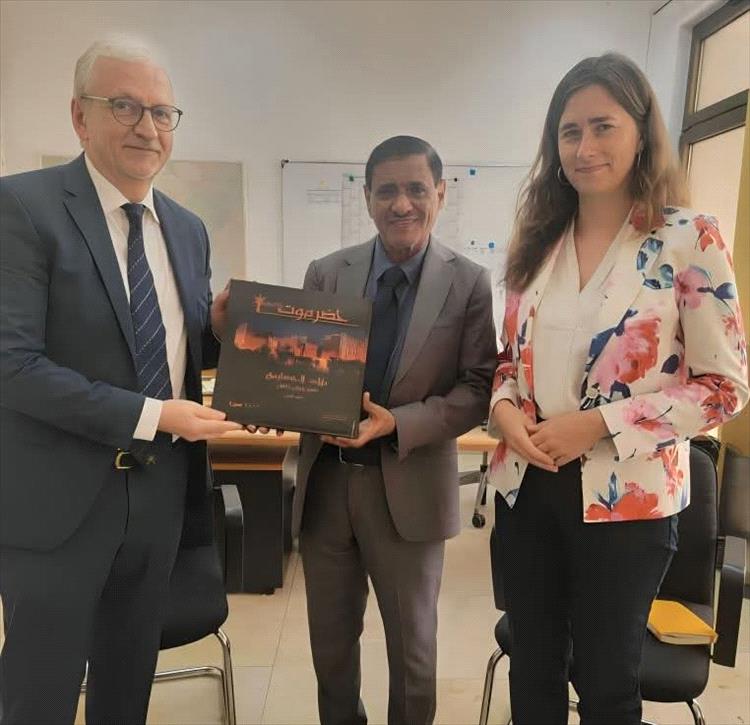 عضو مجلس القيادة البحسني يبحث مع نائبة رئيس بعثة السفارة الألمانية سبل دعم السلام وتخفيف المعاناة الاقتصادية