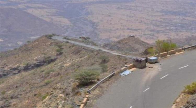 طيران مسيّر حوثي يستهدف جبهة ثرة في لودر ويصيب أحد أفراد المقاومة