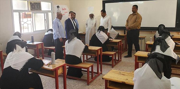 الوكيل العامري يتفقد سير الامتحانات النهائية لطلاب الثانوية العامة بوادي حضرموت