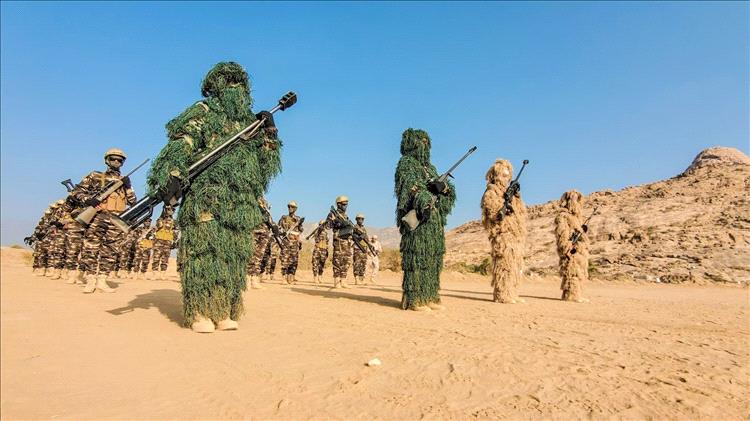 تخرج تشكيلات قتالية عالية التجهيز من قوات درع الوطن بقيادة العميد بشير الصبيحي