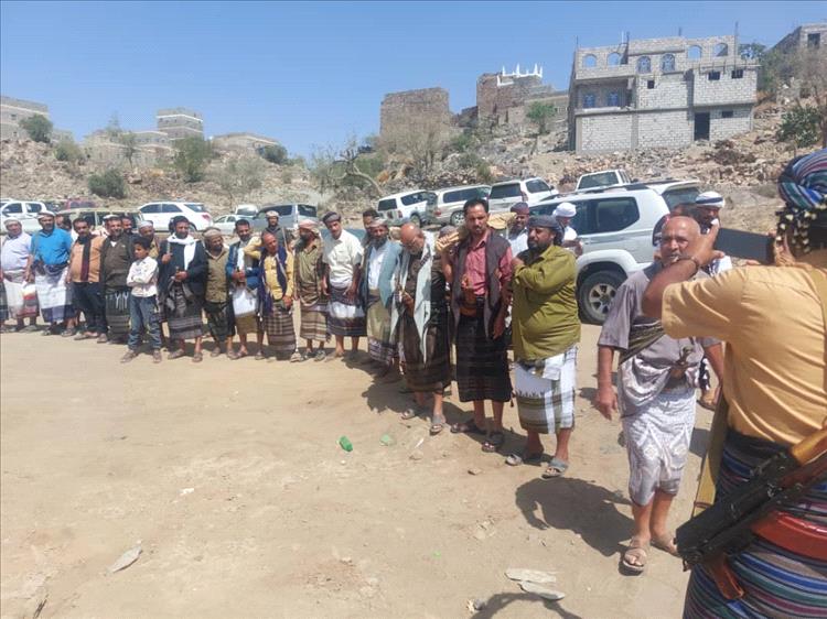 قبيلتا آل حمادي وآل جوهر توثّقان روابط النسب في منطقة العواكب بمديرية الحد بيافع