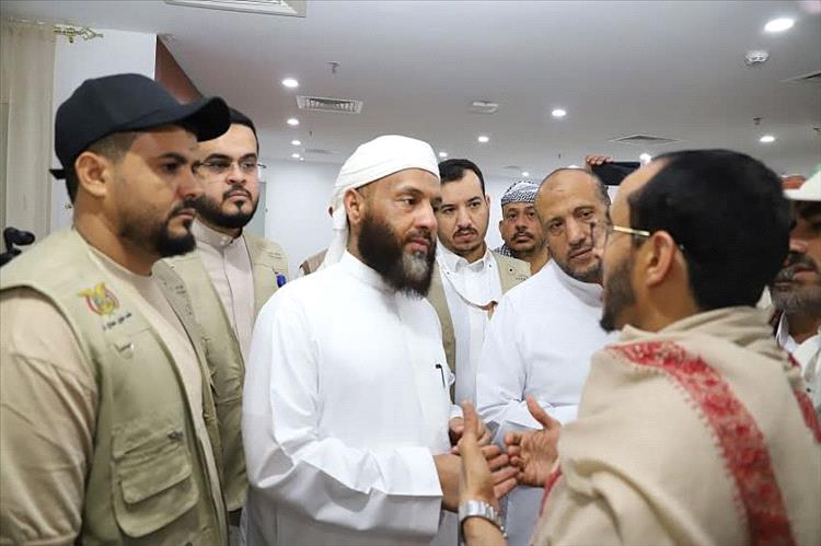 وزير الأوقاف والإرشاد يطلع على أوضاع حجاج بلادنا في مساكنهم بمكة المكرمة