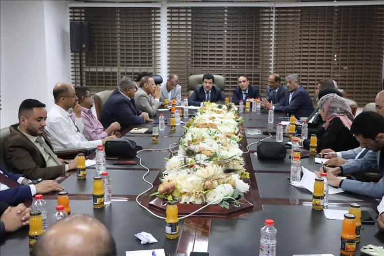 جمعية البنوك اليمنية تنتخب هيئة إدارية جديدة برئاسة الدكتور أحمد بن سنكر وتقرّ إعادة تنظيم أعمالها من العاصمة عدن