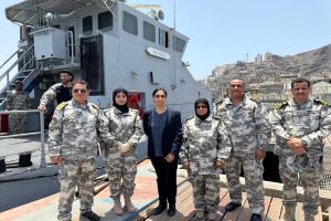 السفيرة البريطانية تؤكد التزام بلادها بدعم اليمن في المجالات الخدمية وخفر السواحل
