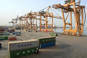 البحرية البريطانية: خطر وشيك قرب سواحل اليمن