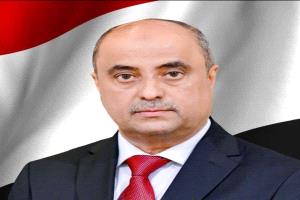 مصدر حكومي يوضح أسباب تأخر عودة رئيس الوزراء الى عدن