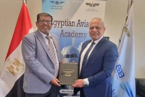 رئيس هيئة الطيران يبحث مع رئيس الأكاديمية المصرية لعلوم الطيران التعاون بمجال التدريب