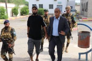 رئيس جامعة أبين يستقبل الشنيني ويثمّن مبادرته بدعم كلية الشريعة بالطاقة الشمسية