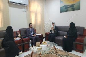رئيس الجهاز المركزي للإحصاء يناقش مع فريق وزارة الصناعة تحديث قاعدة بيانات المنشآت الصناعية والتجارية