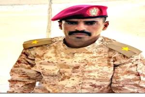 الشيخ خالد باعتوان يهنئ الملازم ثاني صالح ناصر باعتوان بمناسبة تخرجه من الكلية الحربية بالعاصمة عدن