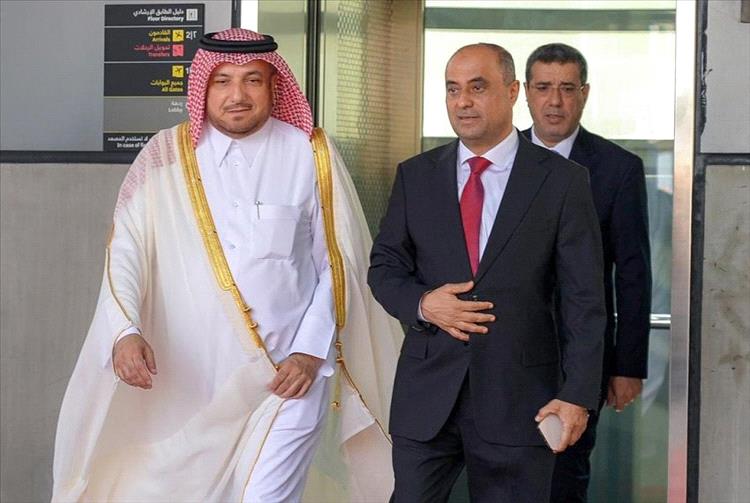 رئيس الوزراء يصل إلى الدوحة للمشاركة في القمة العالمية الثانية للتنمية الاجتماعية