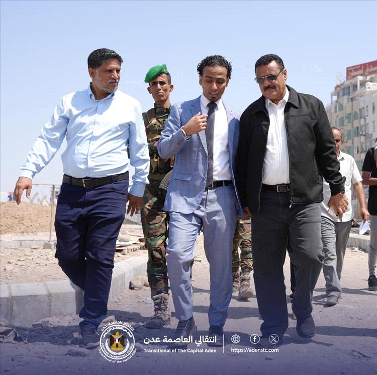 السقاف يزور مديرية المنصورة ويطّلع على المشاريع الخدمية والتنموية