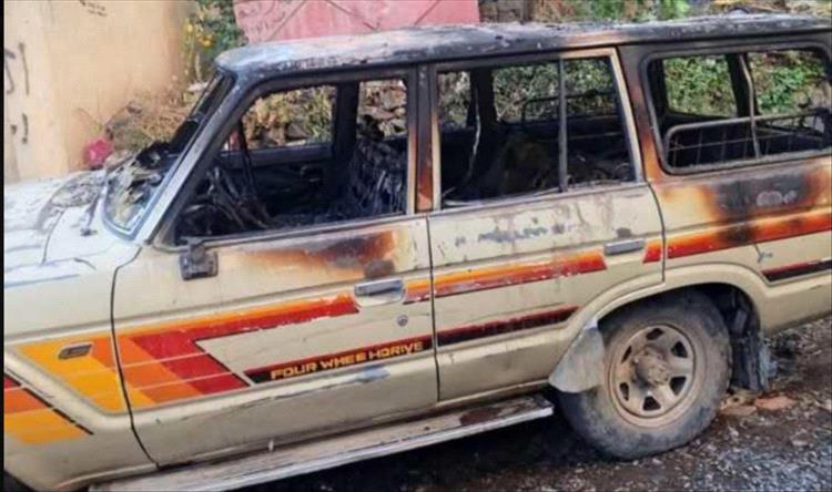 إب.. إحراق سيارة مواطن في المخادر في ثالث حادثة مماثلة خلال أسبوعين