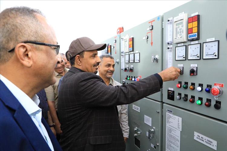 ​محافظ حضرموت  يُدشّن مشاريعًا كهربائية حيوية بقدرة 61.5 ميجافولت أمبير