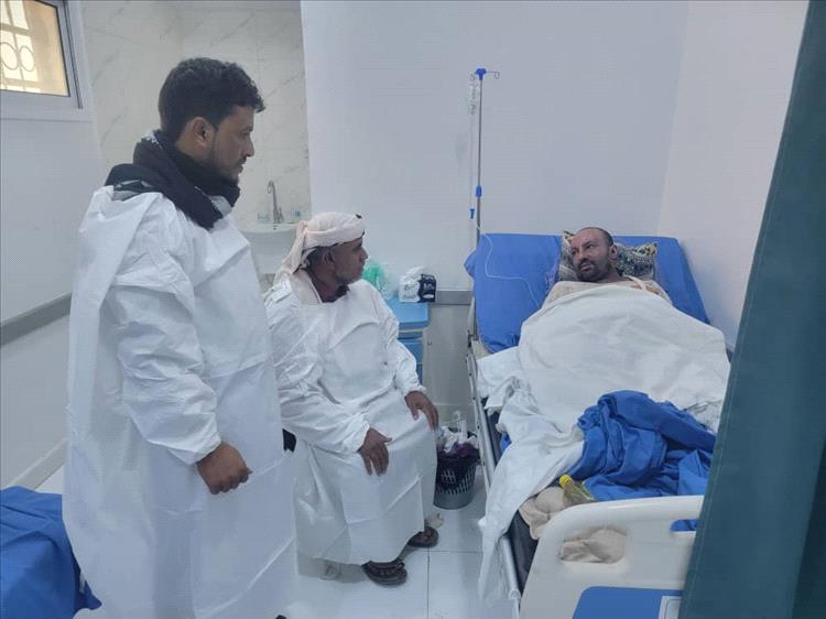 مدير عام المحفد يقوم بزيارة جرحى قوات اللواء الأول دعم وإسناد بمستشفى عبود العسكري بالعاصمة عدن