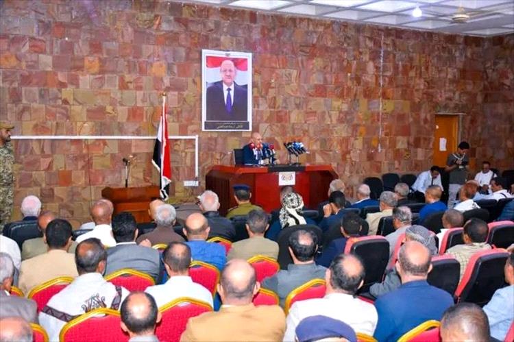 أول محافظة تناقش تنفيذ القرار الرئاسي رقم (11) وتبدأ خطوات تطبيق خطة الإصلاحات الاقتصادية الشاملة