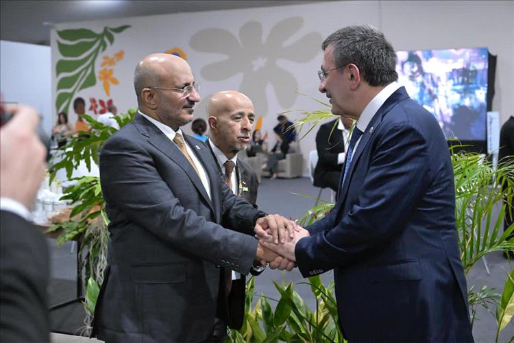 علوي الباشا: يُحسب للنائب طارق صالح انفتاحه الخارجي وظهور مترجم السفير الأمريكي معه يستحق التأمل