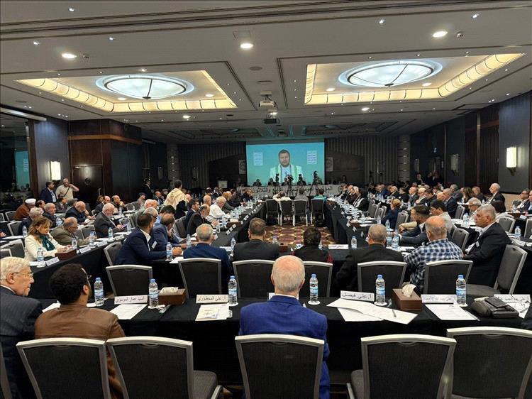 مهزلة في المؤتمر القومي العربي بعد السماح لزعيم المليشيا الحوثية بإلقاء كلمة