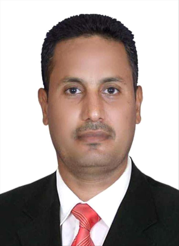 خبير اقتصادي يطالب بخفض أسعار الصرف بدلاً من رفع السعر الجمركي