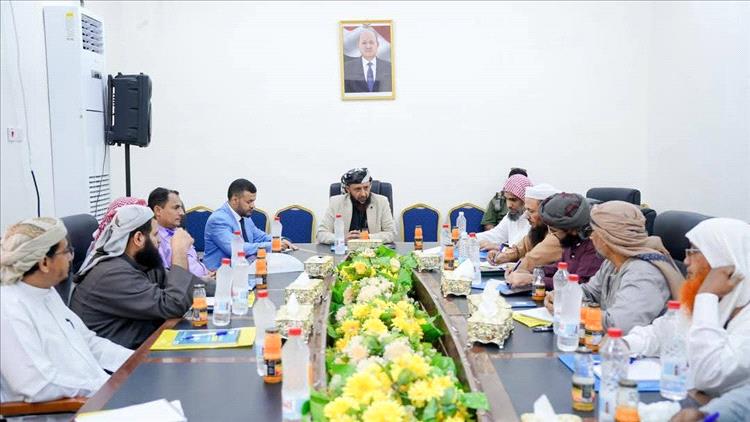 نائب وزير الأوقاف يترأس لقاء موسع لمدراء عموم المديريات وإدارات الأوقاف في عدن