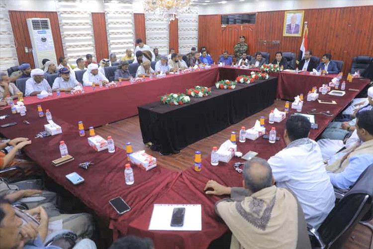 محافظ المهرة يترأس اجتماعًا استثنائياً مشتركًا للمجلس المحلي والمكتب التنفيذي