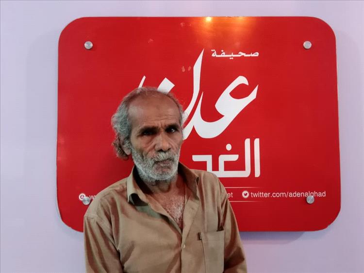 مواطن من عدن يشكو احتجاز ابنه في مأرب منذ عيد الأضحى