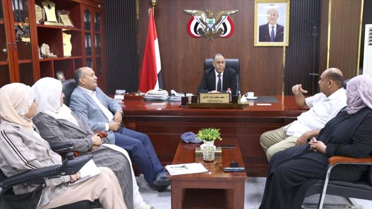 الأشول يحث على توسيع برامج تنمية المهارات ورفع كفاءة الكوادر الوطنية