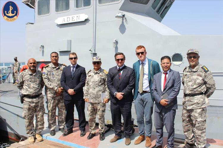 خفر السواحل اليمنية تبحث التعاون البحري والأمني مع الوفد البريطاني