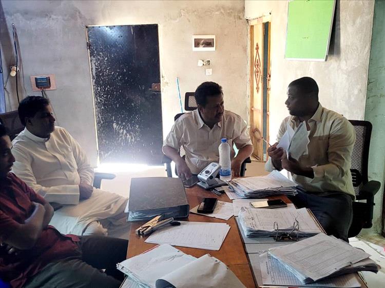 مدير عام رضوم يشيد بجهود المحافظ بن الوزير ودعم الأشقاء في الإمارات لتشغيل مشروع الطاقة الغازية بالمديرية