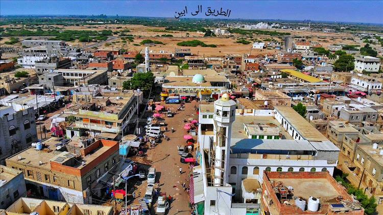 صرف مرتبات عدد من المكاتب الحكومية في أبين لشهر أغسطس 2025م