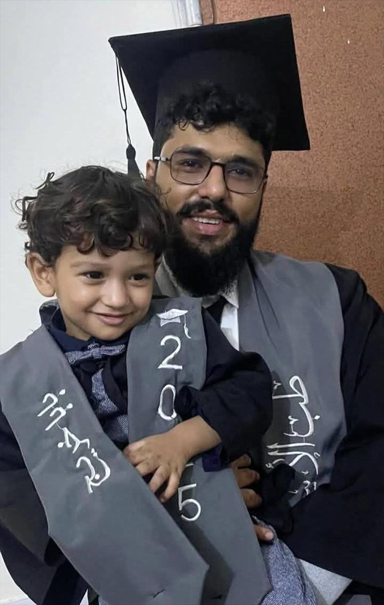 إنجاز علمي جديد يضيئ سماء سرار يافع..تخرج الدكتور علي عارف المنصري بشهادة طب الأسنان