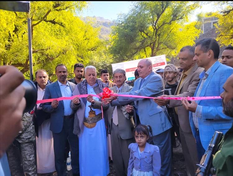 وكيل أول محافظة تعز يفتتح طريق كوكب المعافر القرف سامع