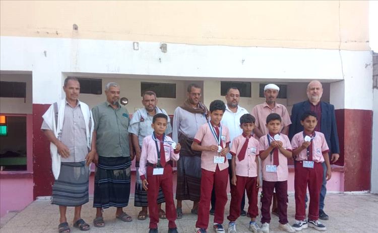 مكتب تربية مودية يحتفي بإنجاز مدرسة الأقصى الأهلية بحصولها على المركز الثاني في البطولة الوطنية الذهنية