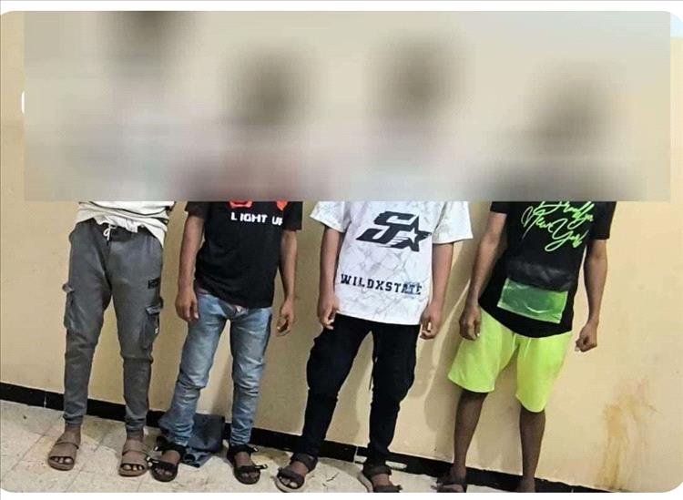 شرطة صيرة تلقي القبض على أربعة متهمين بتعاطي وترويج المخدرات