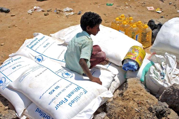 برنامج الأغذية العالمي يعلن تقليص مساعداته في اليمن